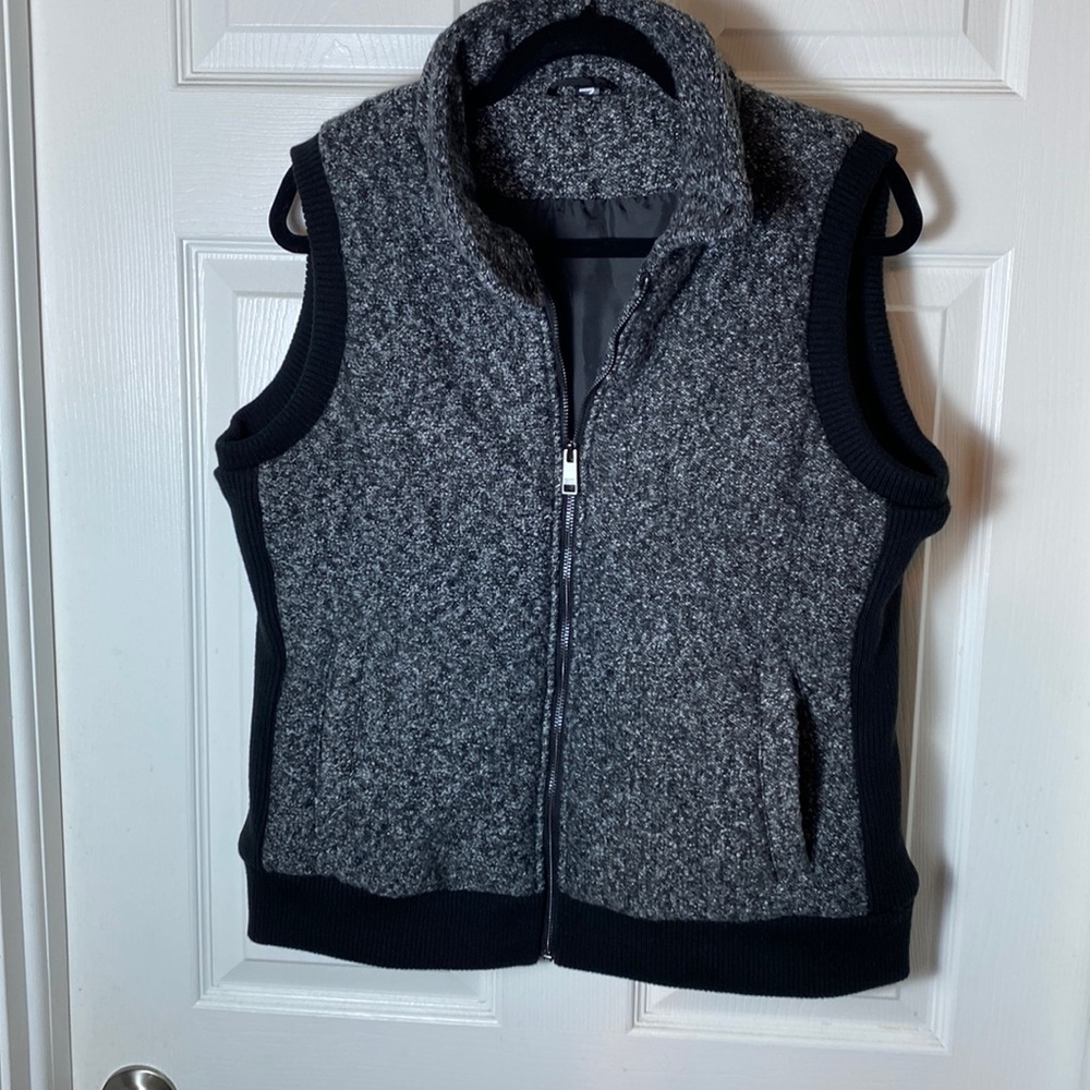 Marc Jacob Women’s Vest Lined Knit Heavy Size Large Black White